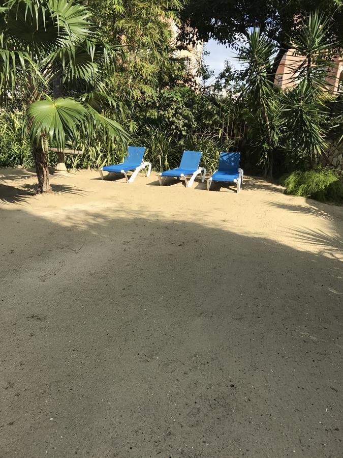 Alexanders Penthouse On The Beach Ocho Ríos Extérieur photo